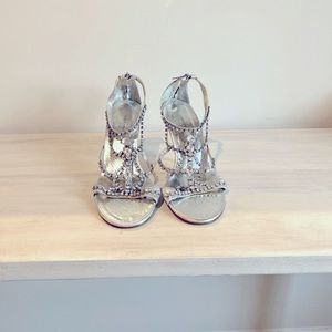 Valerie Stevens Silver Leather With Rhinestones